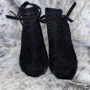 Black open toed 3inch chunky heel